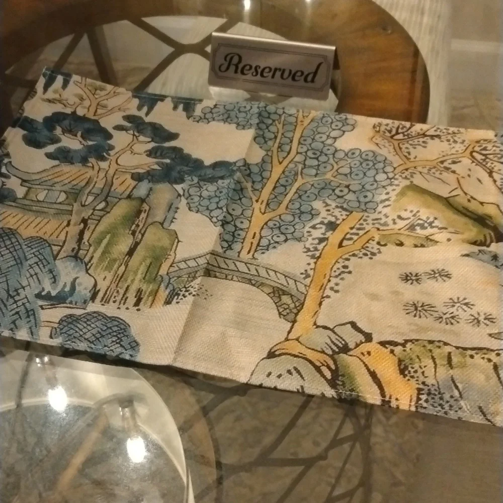 4 Placemats (linen feel); Asian gardens pattern. Dress up your table inexpensive
